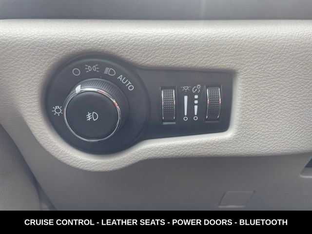 2022 Chrysler Pacifica Touring L HEATED LEATHER