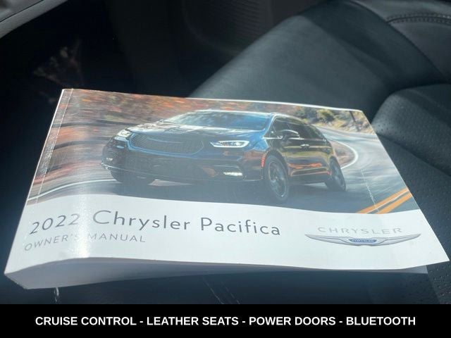 2022 Chrysler Pacifica Touring L HEATED LEATHER