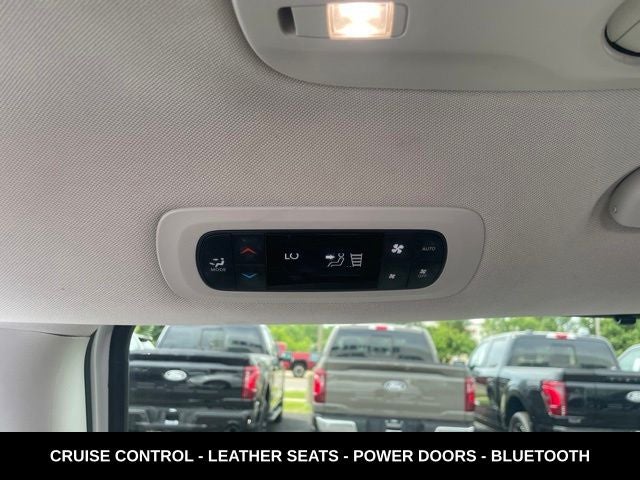 2022 Chrysler Pacifica Touring L HEATED LEATHER