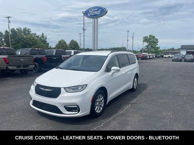 2022 Chrysler Pacifica Touring L HEATED LEATHER