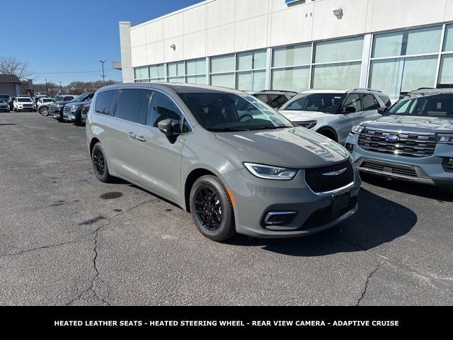 2023 Chrysler Pacifica Touring L STOW N GO SEATING