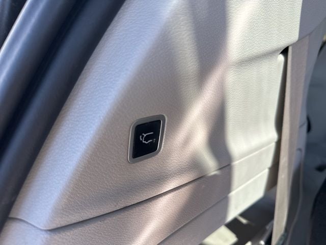 2023 Chrysler Pacifica Touring L STOW N GO SEATING