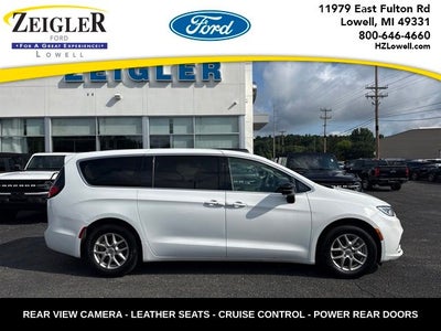2024 Chrysler Pacifica Touring L STOW N GO SEATING