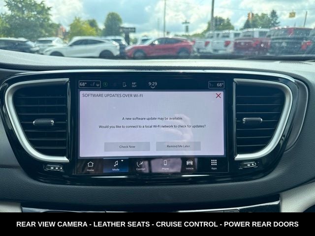 2024 Chrysler Pacifica Touring L STOW N GO SEATING
