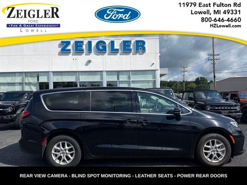 2024 Chrysler Pacifica Touring L STOW N GO SEATING
