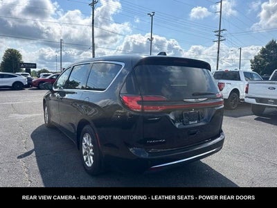 2024 Chrysler Pacifica Touring L STOW N GO SEATING