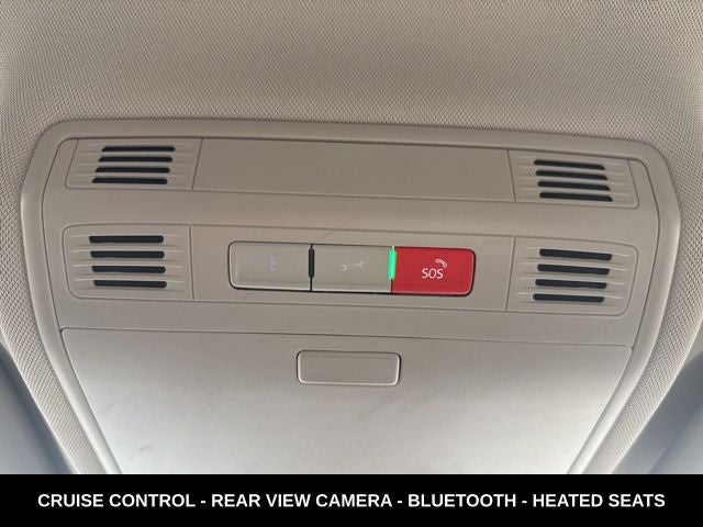 2024 Volkswagen Taos 1.5T SE ONE OWNER