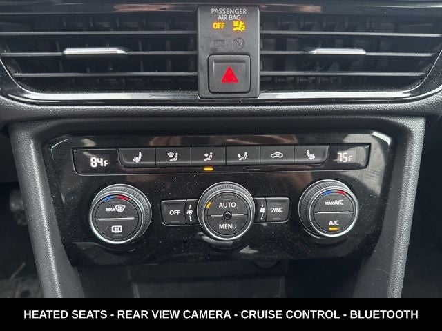 2024 Volkswagen Taos 1.5T SE ONE OWNER