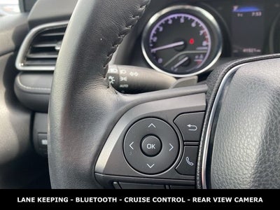 2020 Toyota Camry SE 39 MPG