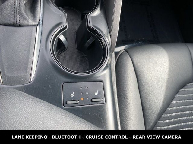 2020 Toyota Camry SE 39 MPG