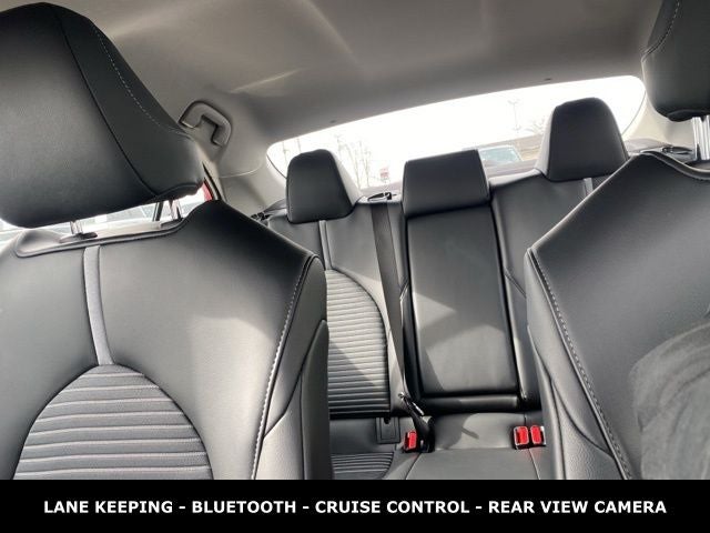 2020 Toyota Camry SE 39 MPG