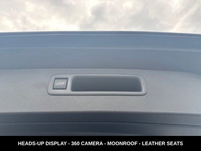2026 Toyota Highlander Hybrid Platinum LESS THAN 200 MILES HYBRID AWD