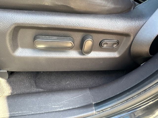 2011 Hyundai Santa Fe Limited LOCAL TRADE