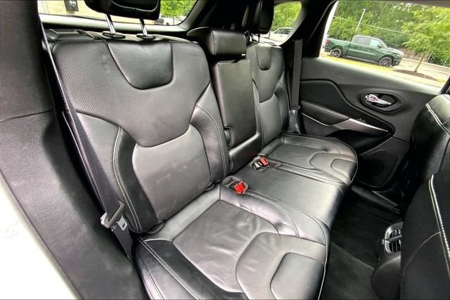 2022 Jeep Cherokee Latitude Lux