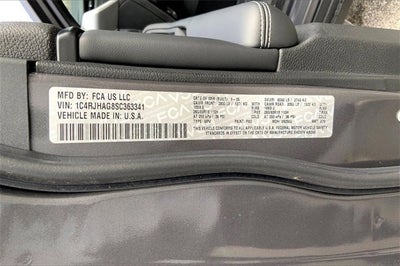 2025 Jeep Grand Cherokee Base