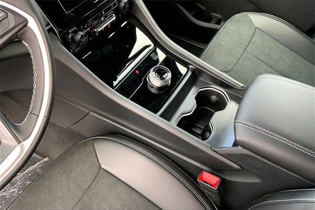 2025 Jeep Grand Cherokee Base