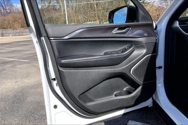 2022 Jeep Grand Cherokee Altitude