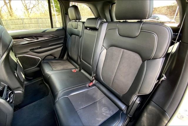 2022 Jeep Grand Cherokee Altitude