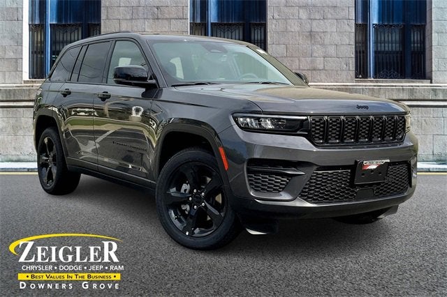 2025 Jeep Grand Cherokee Laredo