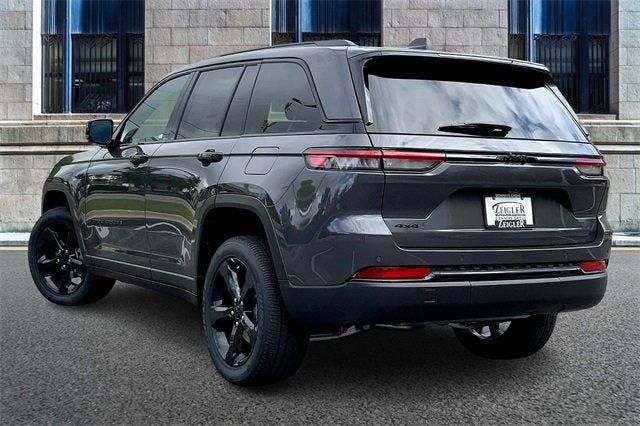 2025 Jeep Grand Cherokee Laredo