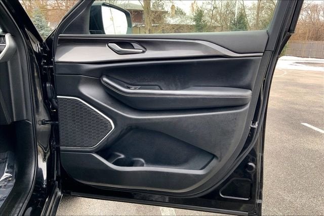 2022 Jeep Grand Cherokee Altitude