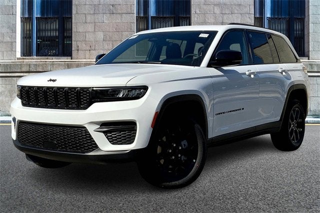 2025 Jeep Grand Cherokee Base