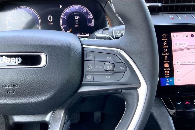 2026 Jeep Grand Cherokee Laredo Altitude