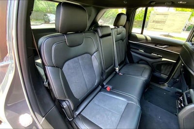 2026 Jeep Grand Cherokee Laredo Altitude