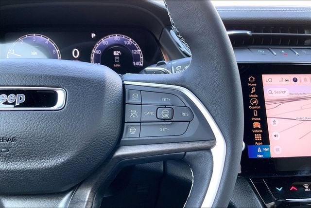 2027 Jeep Grand Cherokee Laredo Altitude
