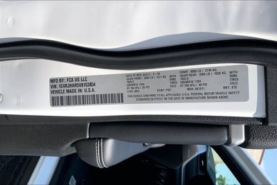 2027 Jeep Grand Cherokee Laredo Altitude
