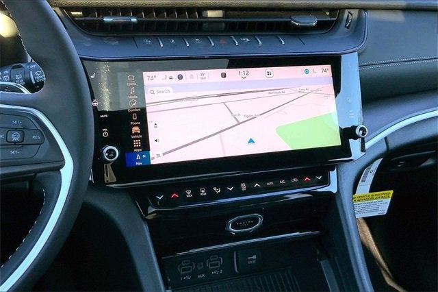 2026 Jeep Grand Cherokee Laredo Altitude