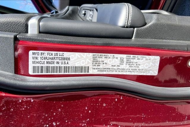 2026 Jeep Grand Cherokee Laredo Altitude