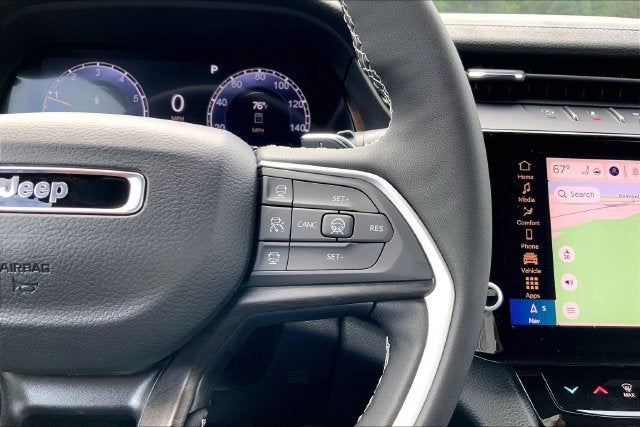 2027 Jeep Grand Cherokee Laredo Altitude