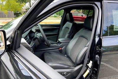 2027 Jeep Grand Cherokee Laredo Altitude