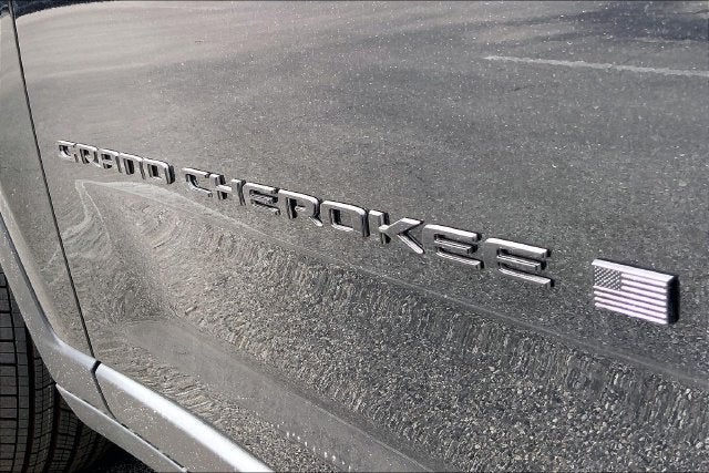 2027 Jeep Grand Cherokee Laredo Altitude