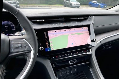 2027 Jeep Grand Cherokee Laredo Altitude