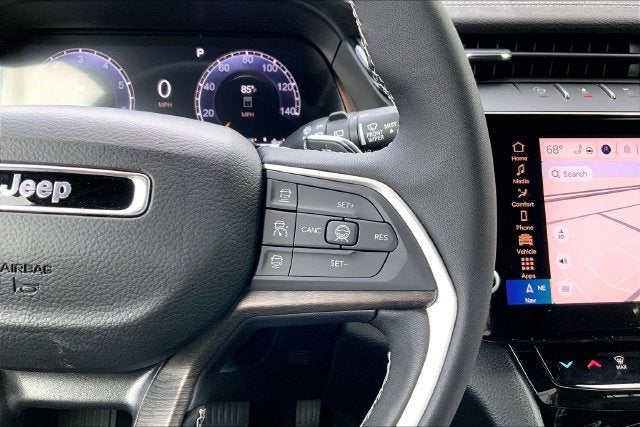 2027 Jeep Grand Cherokee Laredo Altitude