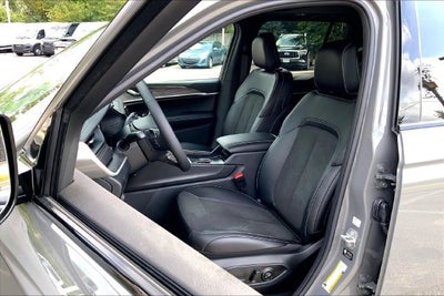 2027 Jeep Grand Cherokee Laredo Altitude