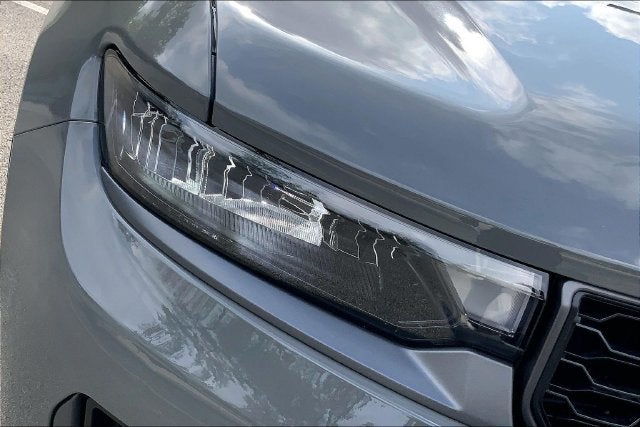 2027 Jeep Grand Cherokee Laredo Altitude