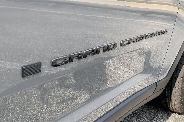 2027 Jeep Grand Cherokee Laredo Altitude