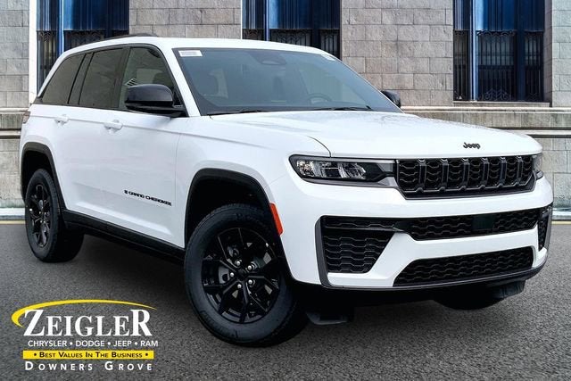 2026 Jeep Grand Cherokee Laredo Altitude