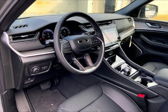 2027 Jeep Grand Cherokee Limited Reserve