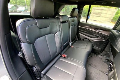 2027 Jeep Grand Cherokee Limited Reserve