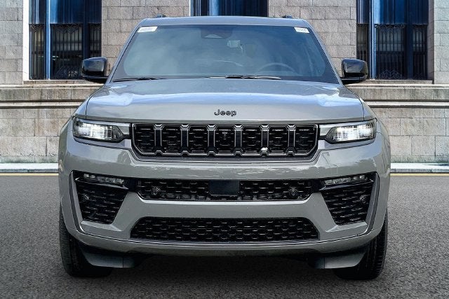 2027 Jeep Grand Cherokee Limited Reserve