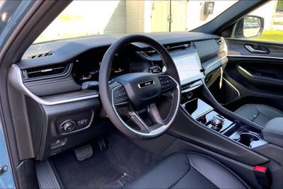 2027 Jeep Grand Cherokee Limited Reserve