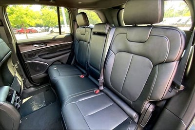 2027 Jeep Grand Cherokee Limited Reserve