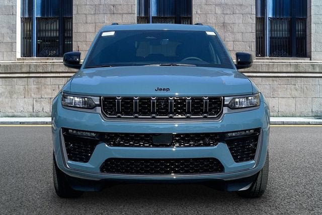 2027 Jeep Grand Cherokee Limited Reserve