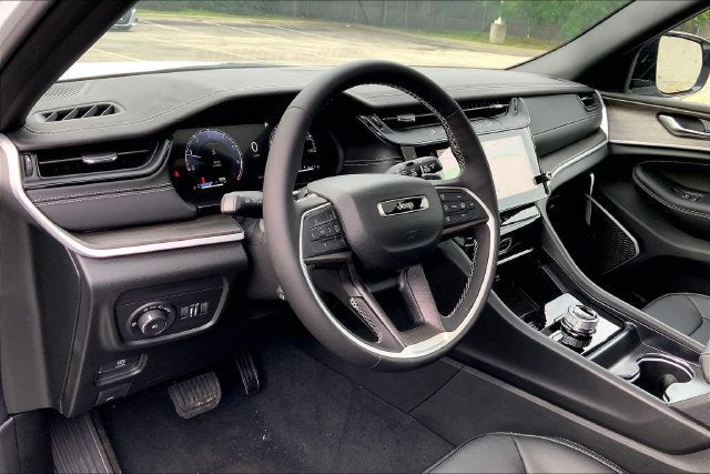 2027 Jeep Grand Cherokee Limited Reserve