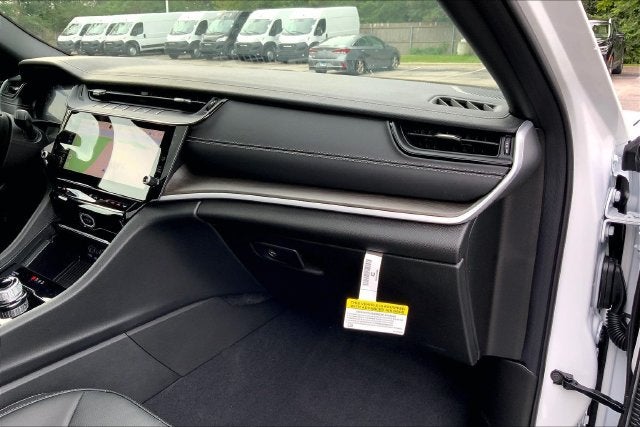 2027 Jeep Grand Cherokee Limited Reserve
