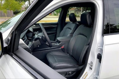 2027 Jeep Grand Cherokee Limited Reserve